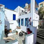 Anora House
