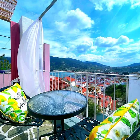 Anora House Holiday home *